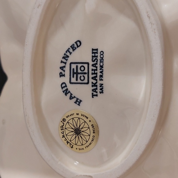 Takahashi San Francisco Salt and Pepper Shakers - Novelty Strawberry Patch - Picture 5 of 5